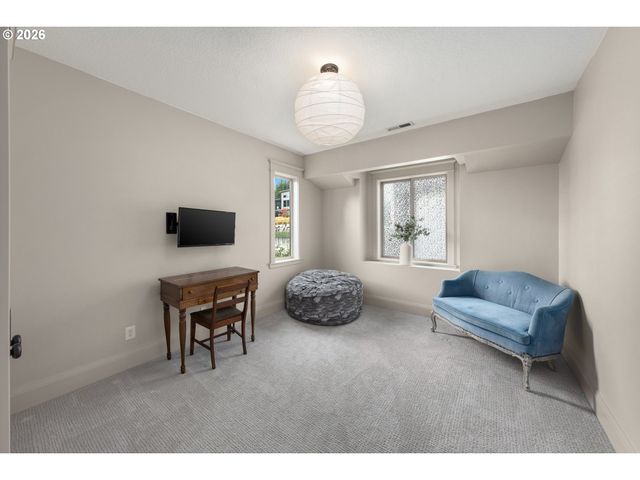 2520 Se ELLSWORTH Rd, Vancouver, WA 98664