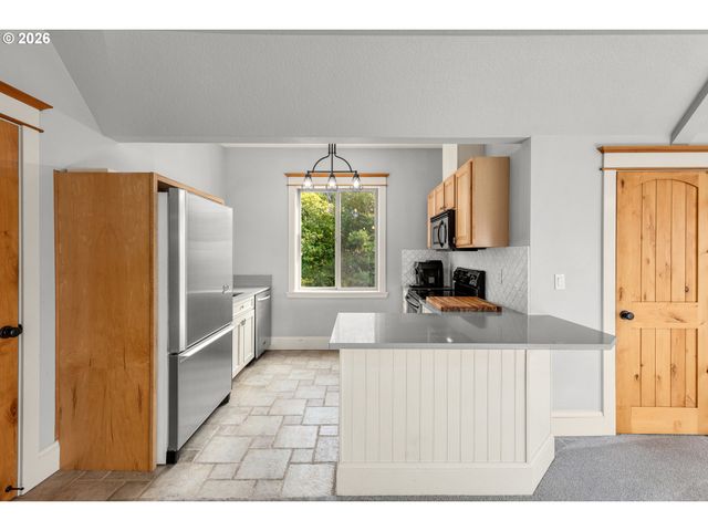 2520 Se ELLSWORTH Rd, Vancouver, WA 98664