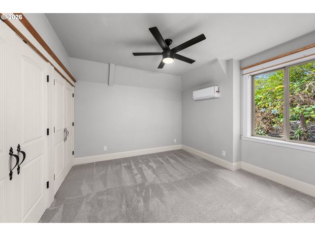 2520 Se ELLSWORTH Rd, Vancouver, WA 98664