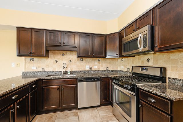 14130 Sheffield Drive 102, Homer Glen, IL 60491