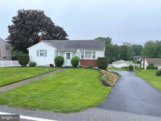 6421 LYTERS LN, Harrisburg, PA 17111