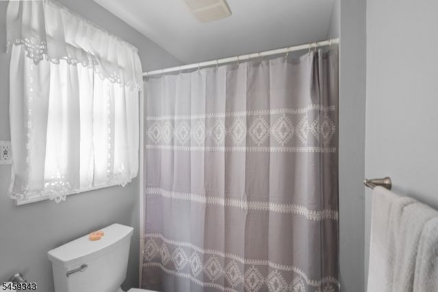 20 Pershing Ave, Jefferson Twp., NJ 07849