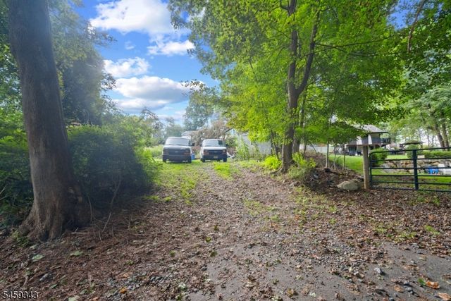 20 Pershing Ave, Jefferson Twp., NJ 07849