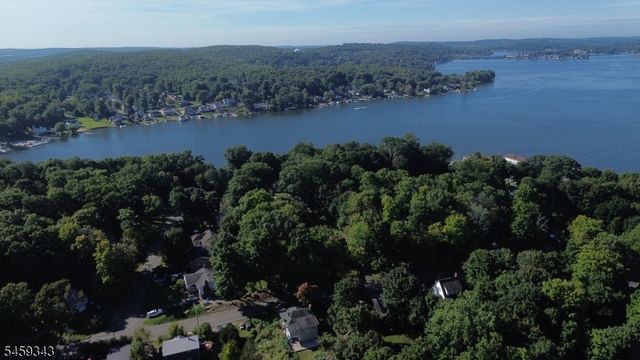 20 Pershing Ave, Jefferson Twp., NJ 07849