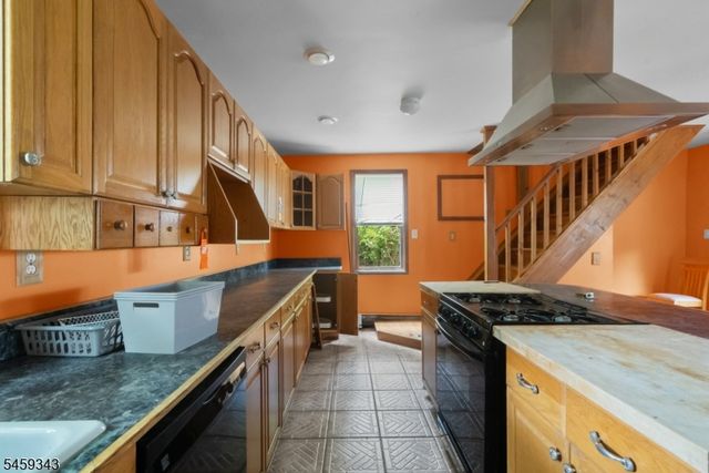 20 Pershing Ave, Jefferson Twp., NJ 07849