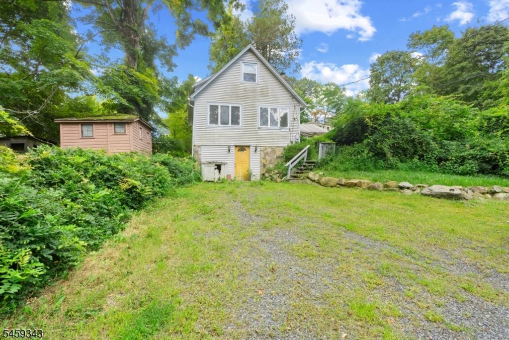 20 Pershing Ave, Jefferson Twp., NJ 07849