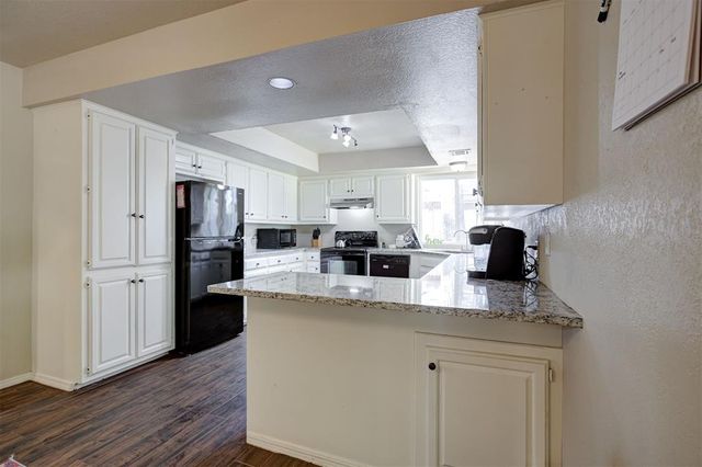 3300 N Meadowood Drive, Oklahoma City, OK 73110