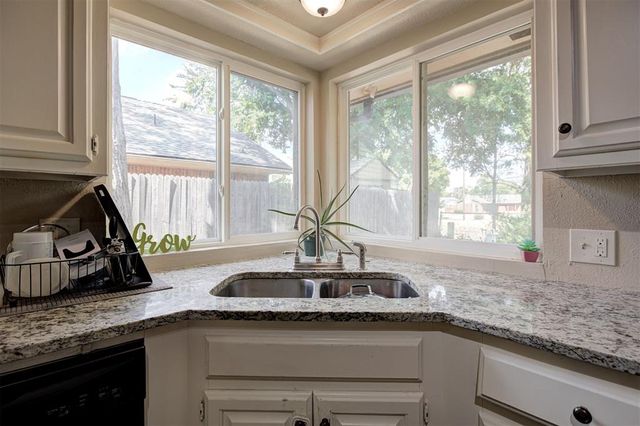 3300 N Meadowood Drive, Oklahoma City, OK 73110