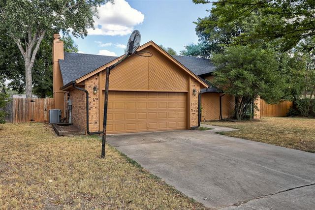 3300 N Meadowood Drive, Oklahoma City, OK 73110