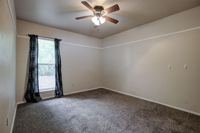 3300 N Meadowood Drive, Oklahoma City, OK 73110