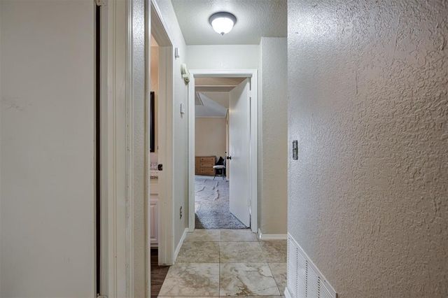 3300 N Meadowood Drive, Oklahoma City, OK 73110