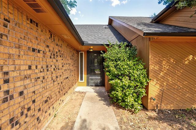 3300 N Meadowood Drive, Oklahoma City, OK 73110
