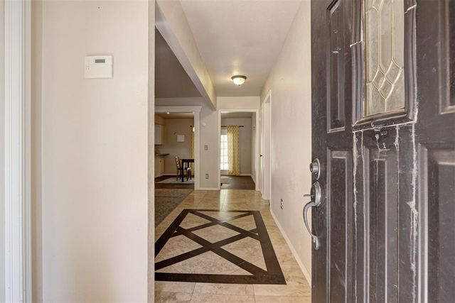 3300 N Meadowood Drive, Oklahoma City, OK 73110