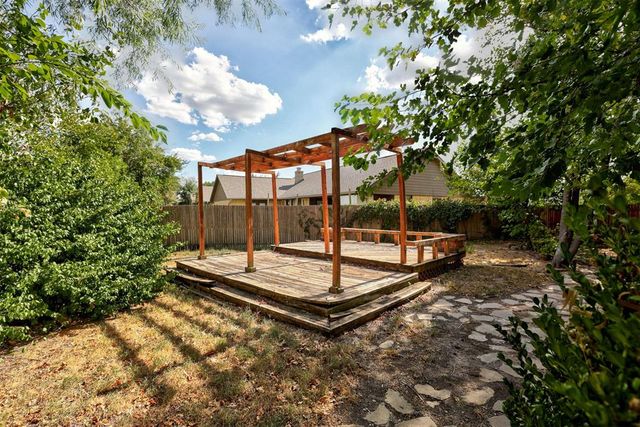 3300 N Meadowood Drive, Oklahoma City, OK 73110