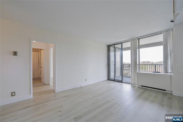 5 Horizon 501, Fort Lee, NJ 07024