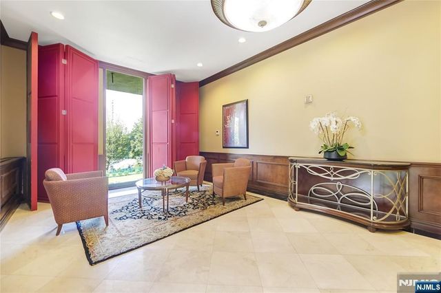 5 Horizon 501, Fort Lee, NJ 07024