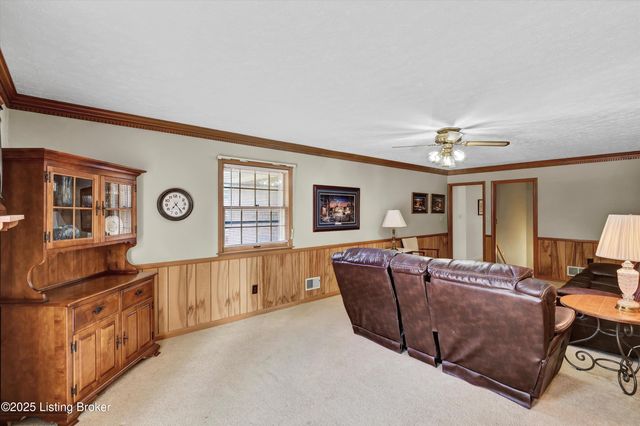 7604 Nottoway Cir, Louisville, KY 40214