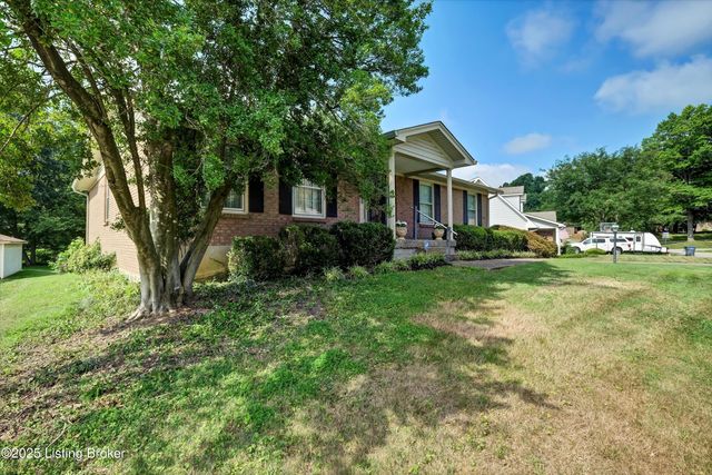 7604 Nottoway Cir, Louisville, KY 40214