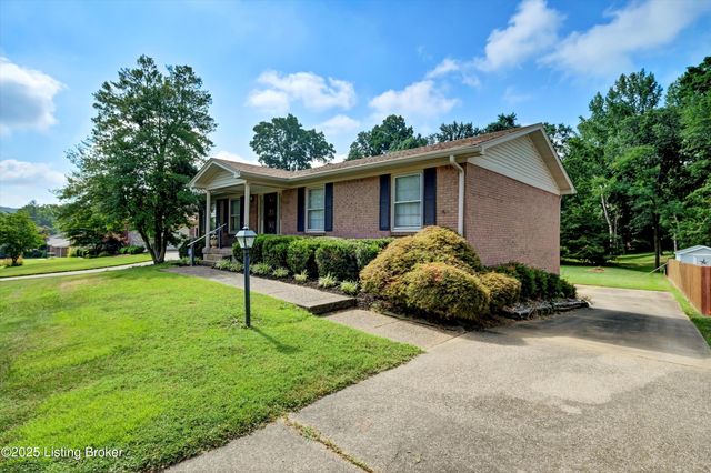 7604 Nottoway Cir, Louisville, KY 40214