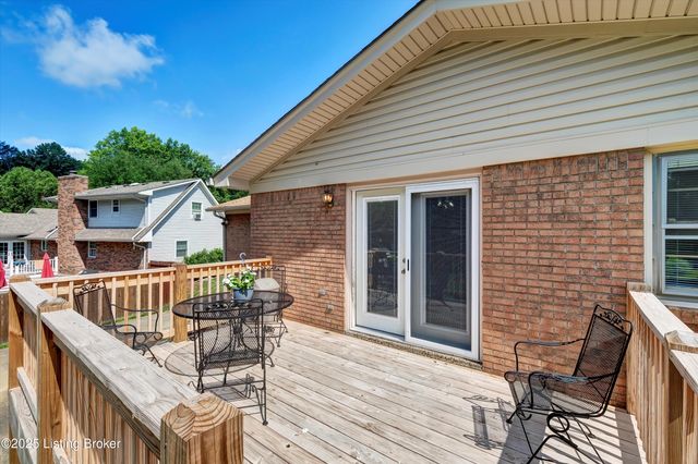 7604 Nottoway Cir, Louisville, KY 40214