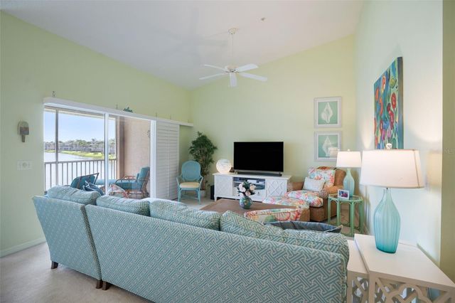 5310 HYLAND HILLS AVENUE 2124, Sarasota, FL 34241