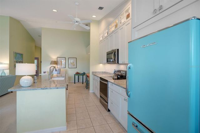 5310 HYLAND HILLS AVENUE 2124, Sarasota, FL 34241