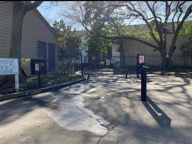 10051 Westpark Drive 256, Houston, TX 77042