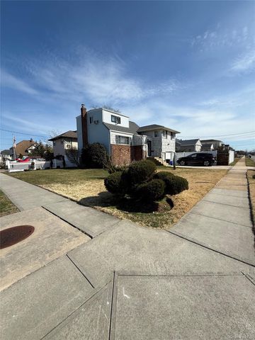 433 Miller Avenue, Freeport, NY 11520