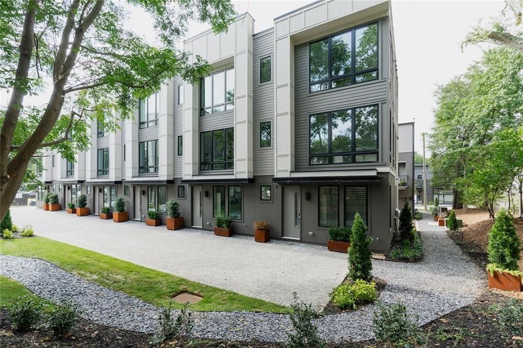 Image 1 of property listing at 1160 Ormewood SE Avenue 12, Atlanta, GA 30316