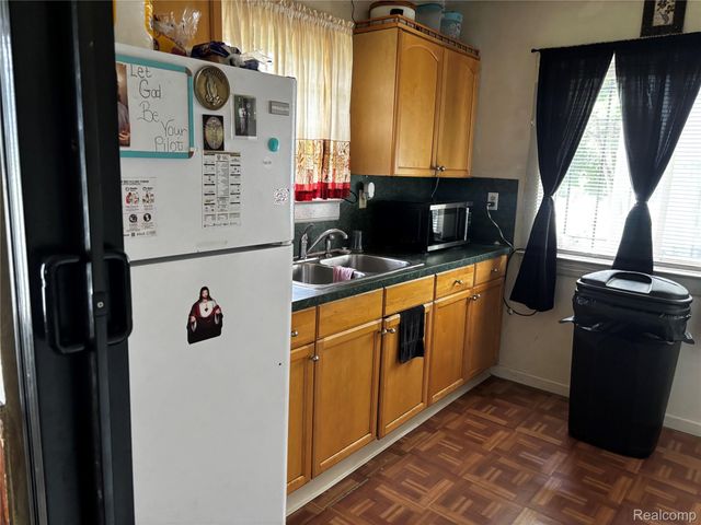4001 Fleming Road, Flint, MI 48504