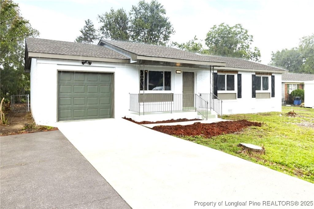 6206 Glenlea Circle, Fayetteville, NC 28314