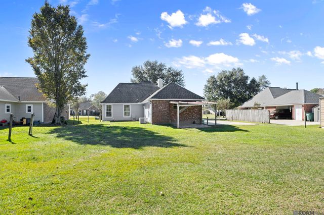 13361 David Lee Dr, Walker, LA 70785