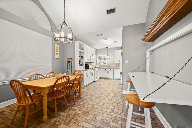 13361 David Lee Dr, Walker, LA 70785