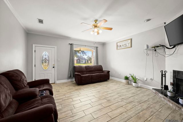 13361 David Lee Dr, Walker, LA 70785