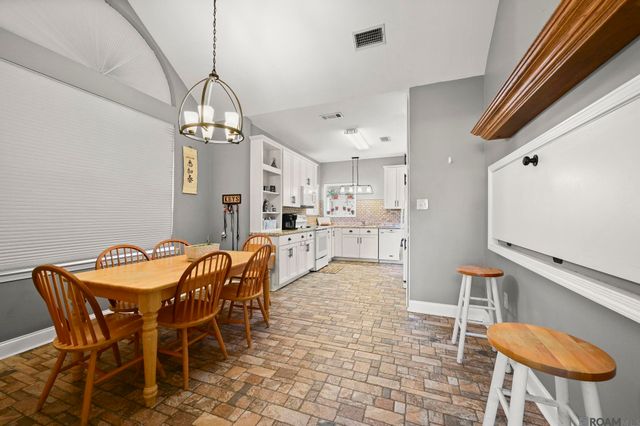 13361 David Lee Dr, Walker, LA 70785