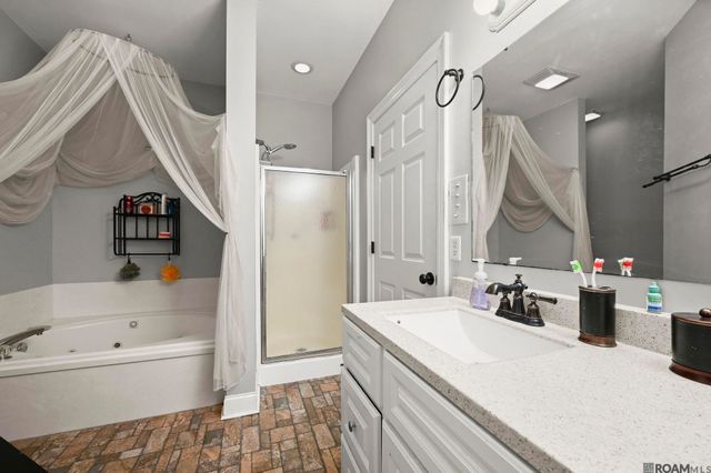 13361 David Lee Dr, Walker, LA 70785