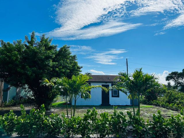 1036 Park Avenue, Delray Beach, FL 33483