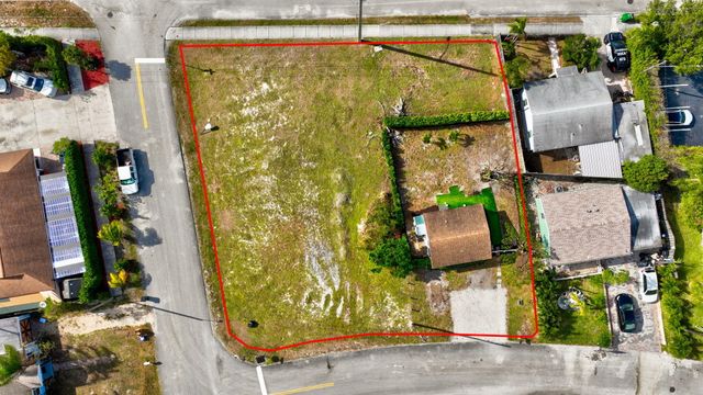 1036 Park Avenue, Delray Beach, FL 33483