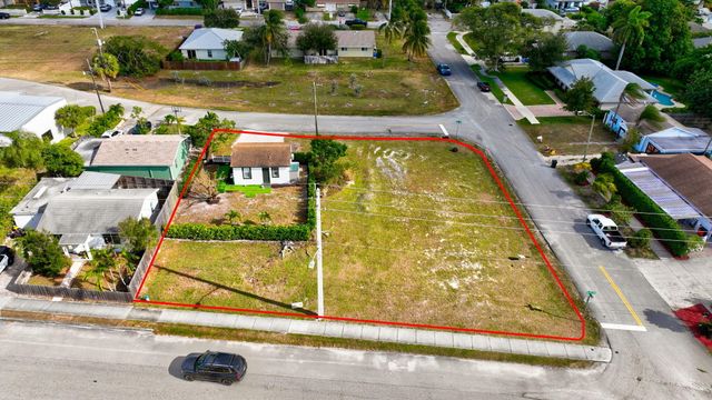 1036 Park Avenue, Delray Beach, FL 33483