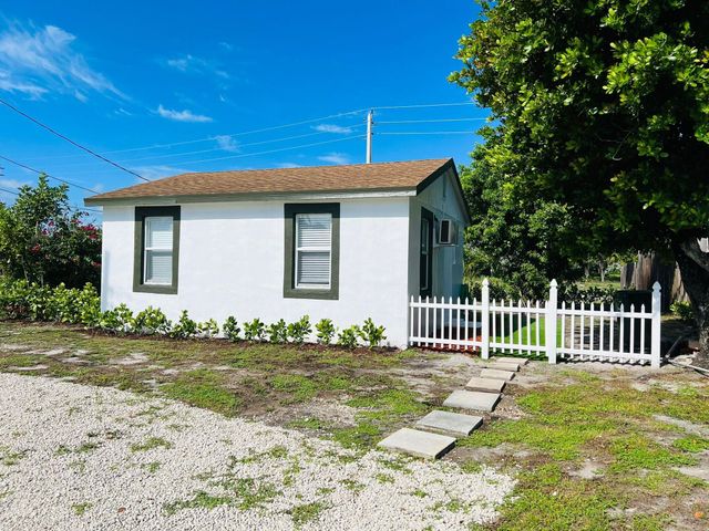 1036 Park Avenue, Delray Beach, FL 33483