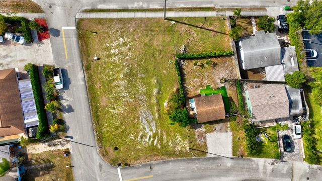 1036 Park Avenue, Delray Beach, FL 33483