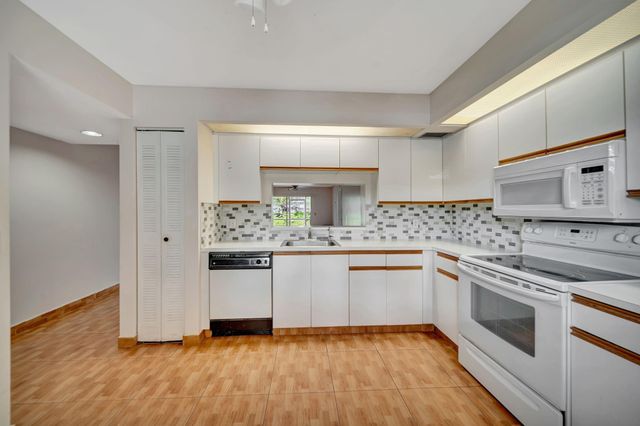 12701 SW 14th Street 106-J, Pembroke Pines, FL 33027