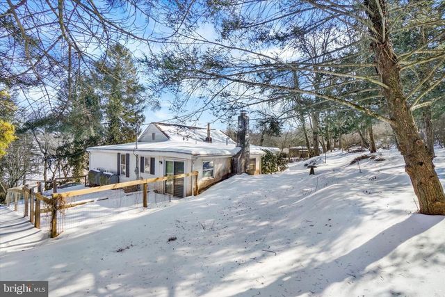 1635 CONEWAGO CREEK RD, Manchester, PA 17345