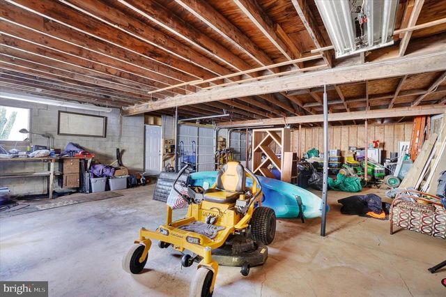 1635 CONEWAGO CREEK RD, Manchester, PA 17345