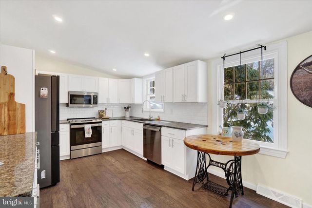 1635 CONEWAGO CREEK RD, Manchester, PA 17345