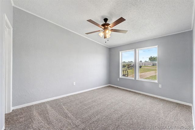 17440 E Meadow Lane, Claremore, OK 74017
