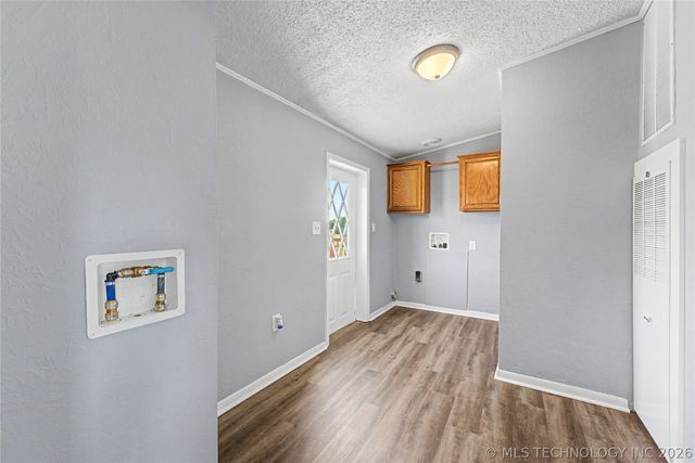 17440 E Meadow Lane, Claremore, OK 74017