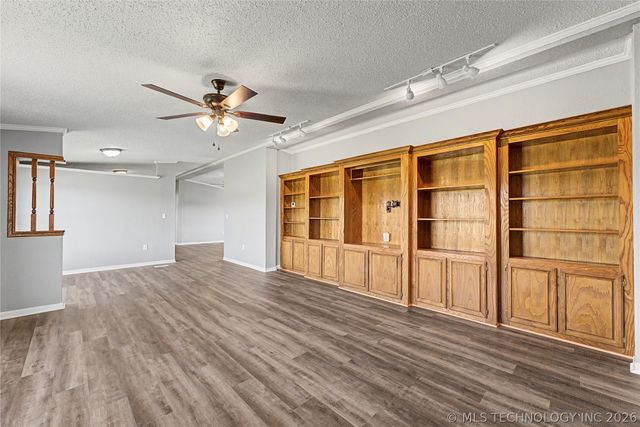17440 E Meadow Lane, Claremore, OK 74017