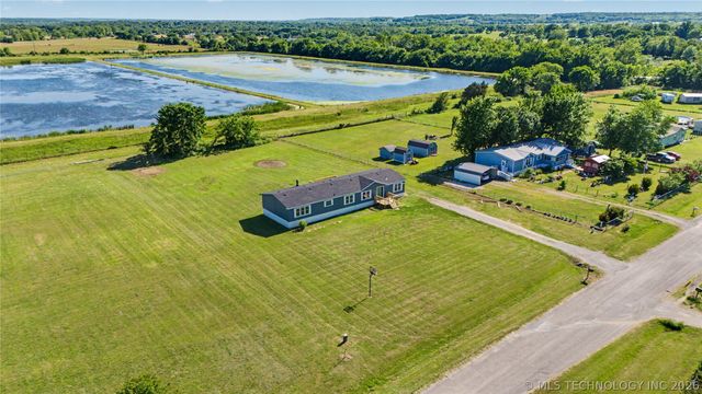 17440 E Meadow Lane, Claremore, OK 74017