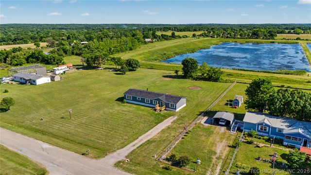 17440 E Meadow Lane, Claremore, OK 74017